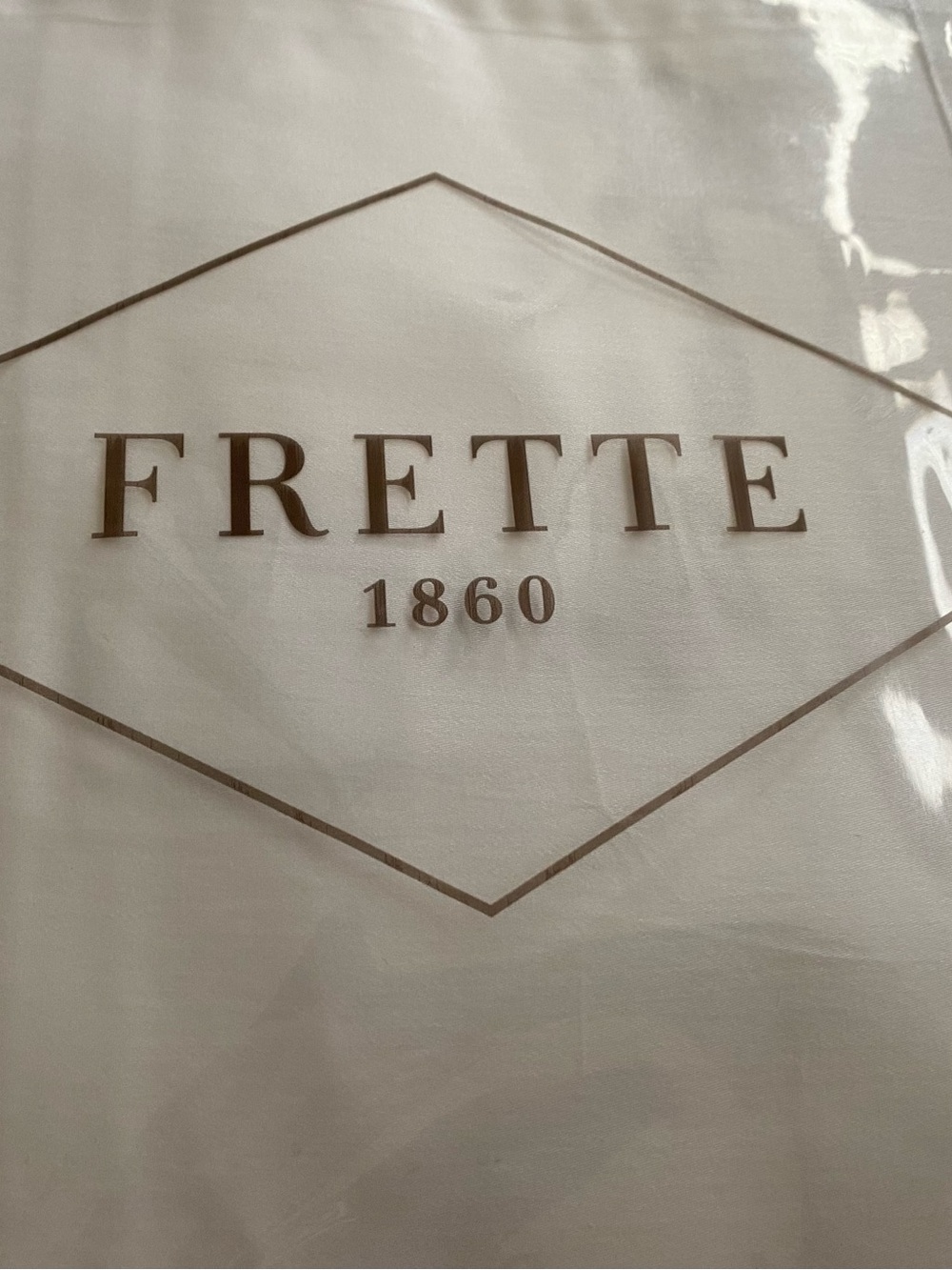 Frette 1860 Luxury Bedding -White 
Cruise King sheet Set 3 piece